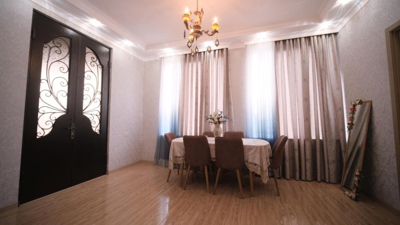 Guesthouse - Family Hotel Bagdati Ngoại thất bức ảnh