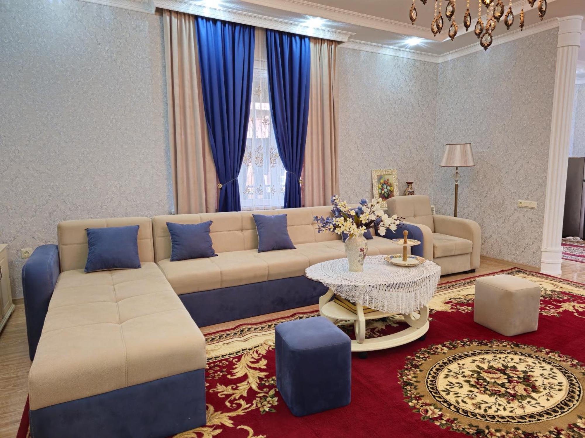 Guesthouse - Family Hotel Bagdati Ngoại thất bức ảnh